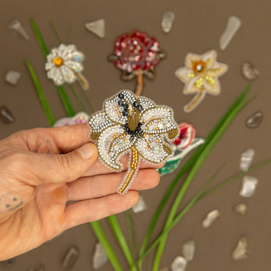 White Lily Flower - Readymade Beaded Brooch