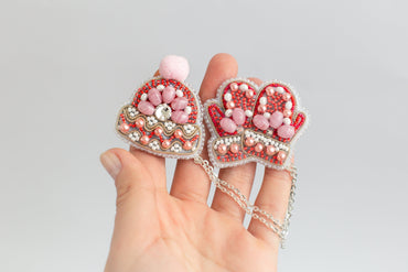 Winter Hat & Mittens - Readymade Beaded Brooch