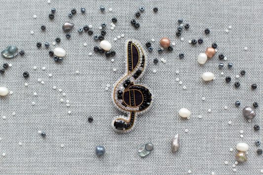 Treble Clef - Readymade Beaded Brooch