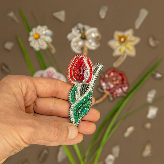 Red Tulip - Readymade Beaded Brooch