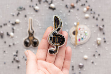 Treble Clef - Readymade Beaded Brooch