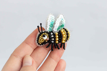 Little Bee - Readymade Beaded Brooch