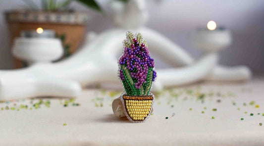 Hyacinth Flower - Readymade Beaded Brooch