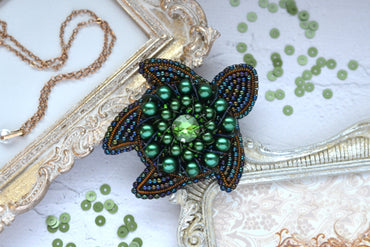 Turtle - Readymade Beaded Brooch