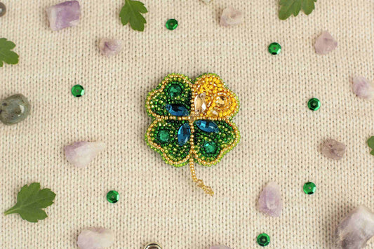 Clover - Readymade Beaded Brooch