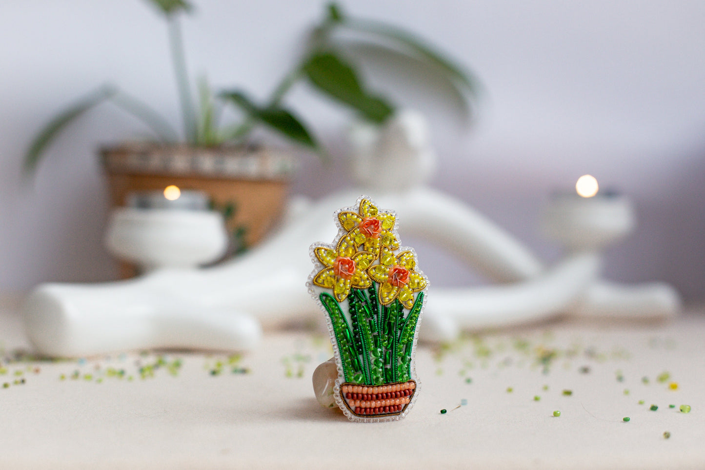 Daffodil Bead embroidery kit. Seed Bead Brooch kit. DIY Craft kit. Beadweaving Kit. Needlework beading. Handmade Jewelry Making Kit