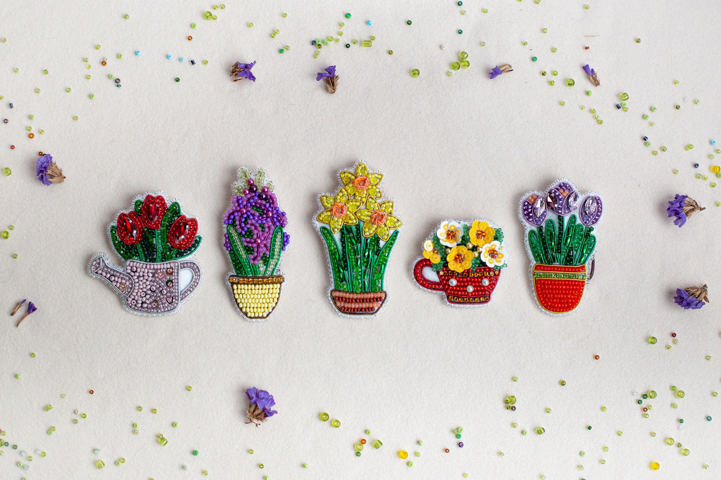 Set of 5 Spring Flowers DIY Beaded Brooches Kits, Craft kits, Beaded Flower Brooches, Jewelry Making Kits for Adults