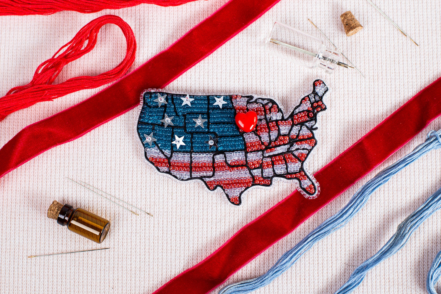 USA Map Bead embroidery kit. Seed Bead Brooch kit. DIY Craft kit. Beadweaving Kit. Needlework beading. Handmade Jewelry Making Kit
