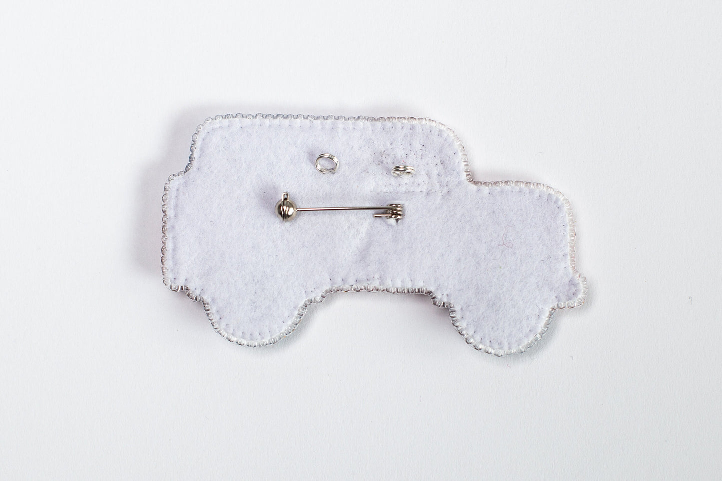 USA Red Truck Bead Embroidery Kit. DIY bead brooch. Seed Bead Brooch kit. DIY Craft kit. Beadweaving Kit. Needlework beading