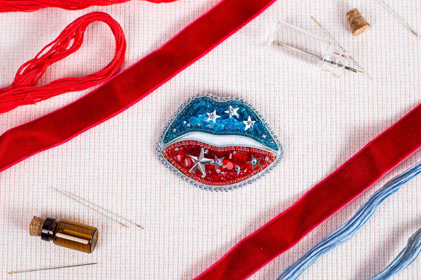 American Flag Lips Bead Embroidery Kit. DIY craft kit. Seed Bead Brooch kit. DIY Craft kit. Beadweaving Kit. Needlework beading
