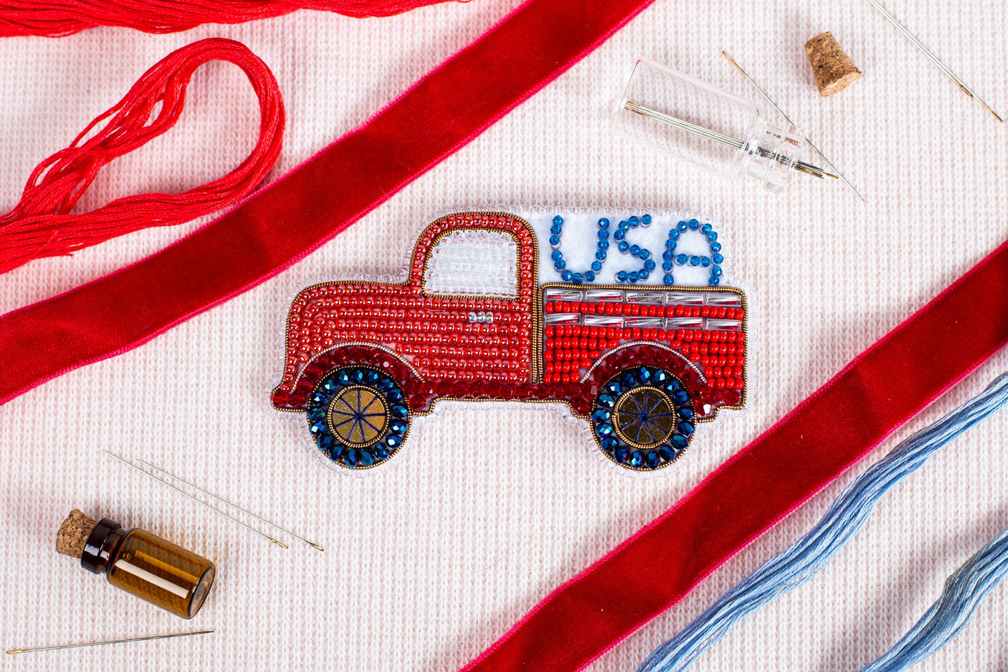 USA Red Truck Bead Embroidery Kit. DIY bead brooch. Seed Bead Brooch kit. DIY Craft kit. Beadweaving Kit. Needlework beading