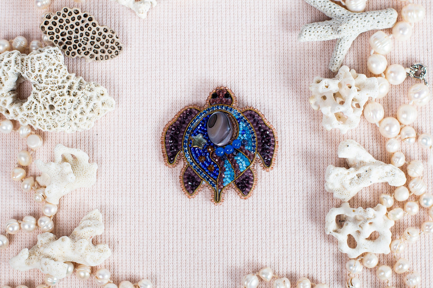 Turtle Bead Embroidery DIY Kit. Beaded Brooch. Seed Bead Brooch kit. DIY Craft kit. Beadweaving Kit. Needlework beading