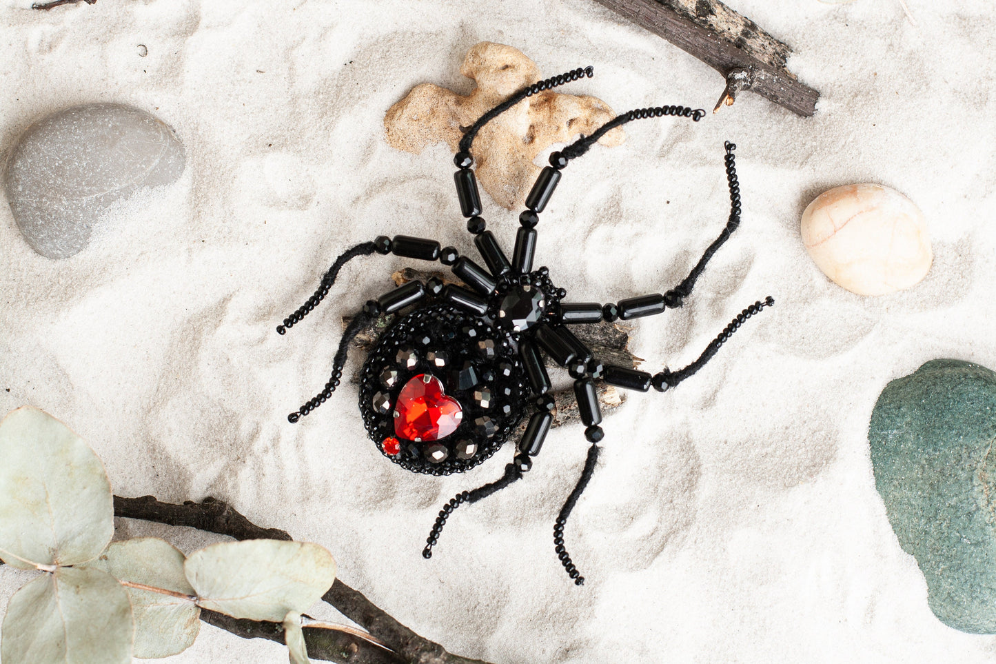 Black Widow Spider DIY Bead Embroidery Kit. Seed Bead Brooch kit. DIY Craft kit. Beadweaving Kit. Needlework beading