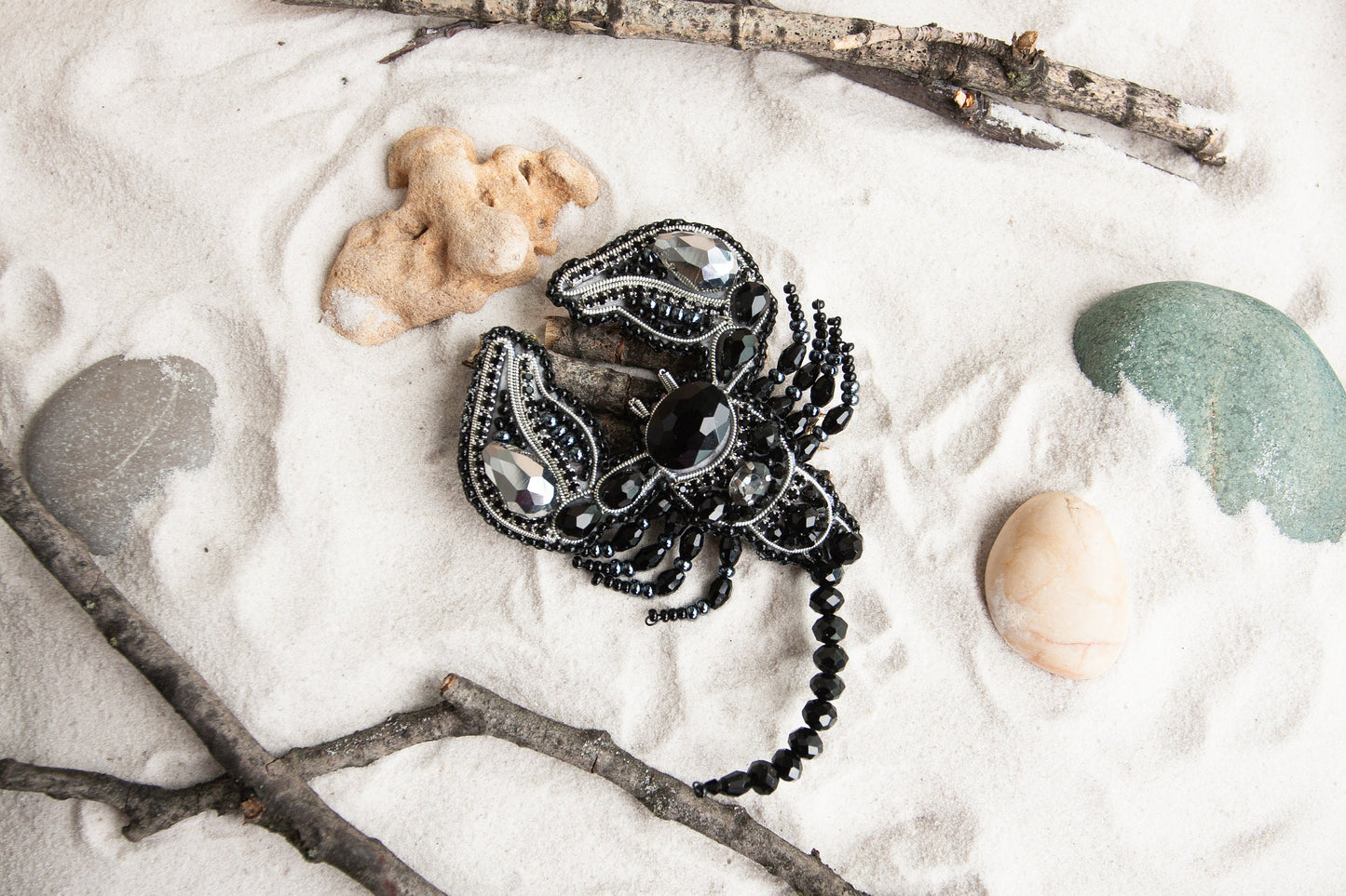 Scorpion DIY Bead Embroidery Kit. Bead Brooch kit. Seed Bead Brooch kit. DIY Craft kit. Beadweaving Kit. Needlework beading