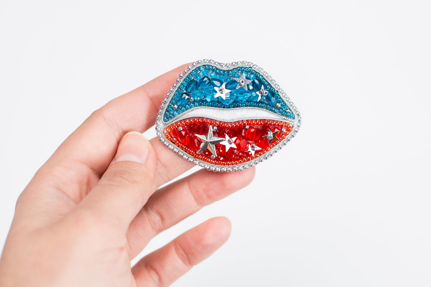 American Flag Lips Bead Embroidery Kit. DIY craft kit. Seed Bead Brooch kit. DIY Craft kit. Beadweaving Kit. Needlework beading