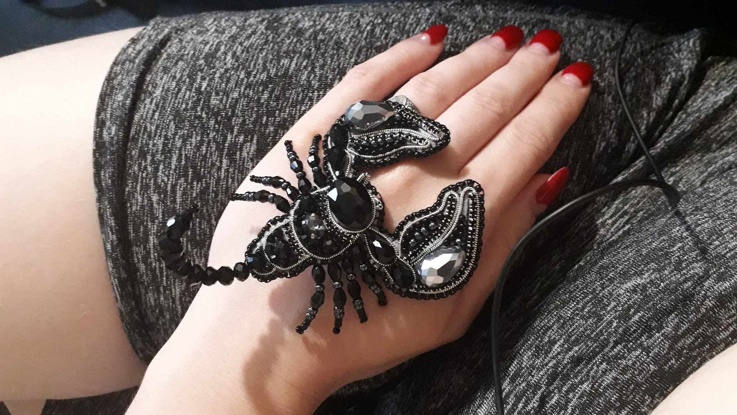 Scorpion DIY Bead Embroidery Kit. Bead Brooch kit. Seed Bead Brooch kit. DIY Craft kit. Beadweaving Kit. Needlework beading