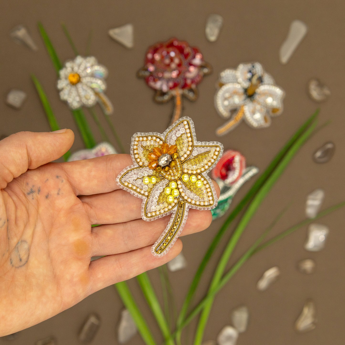 Narcissus Flower Bead embroidery kit. Seed Bead Brooch kit. DIY Craft kit. Beading kit. Needlework beading. Handmade Jewelry Making Kit