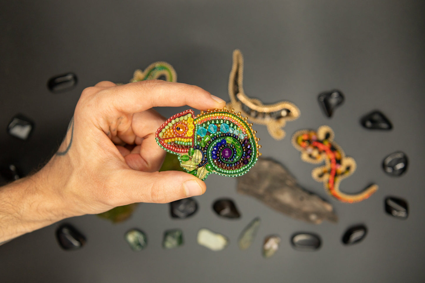 Chameleon Bead embroidery kit. Seed Bead Brooch kit. DIY Craft kit. Beading kit. Needlework beading. Handmade Jewelry Making Kit