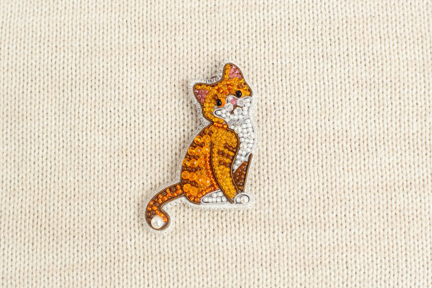 a picture of a cat on a piece of cloth