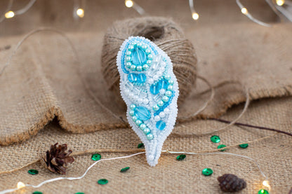 Feather - Readymade Beaded Brooch