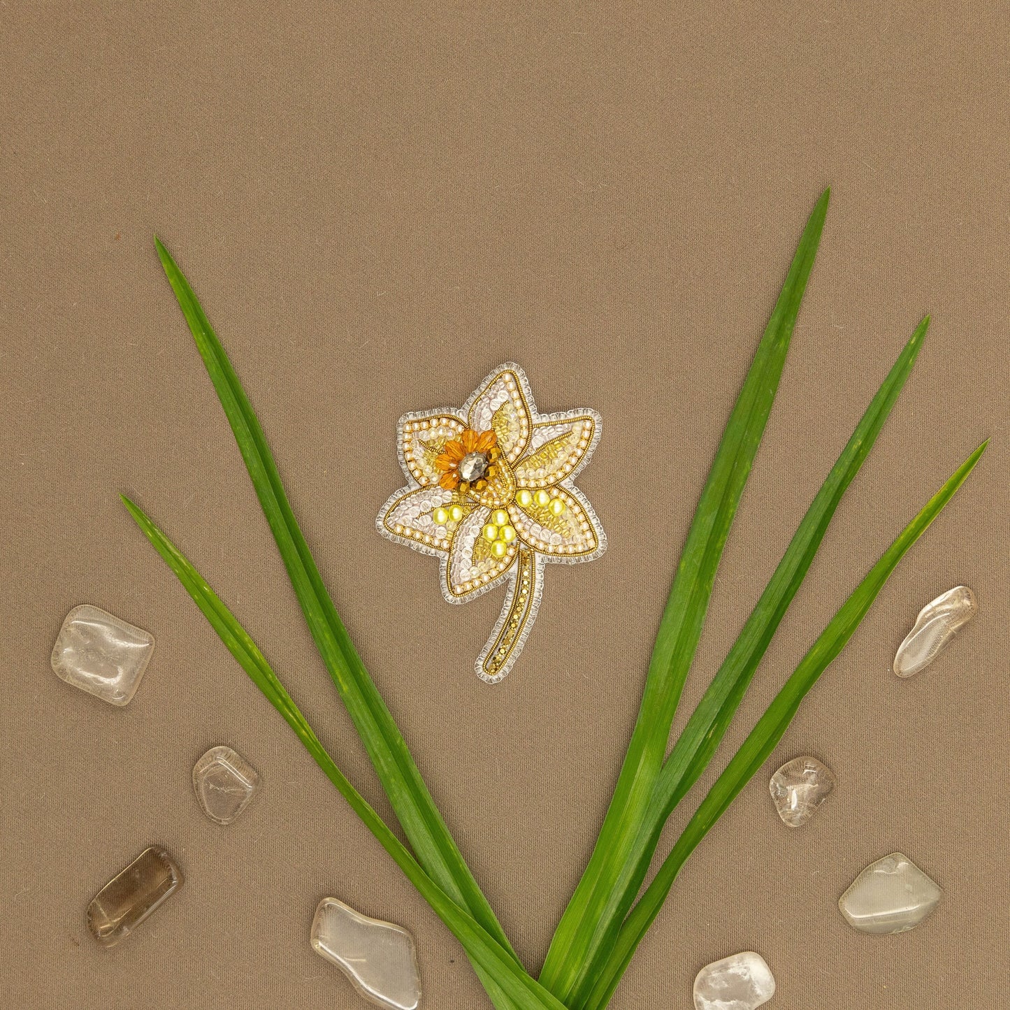 Narcissus Flower - Readymade Beaded Brooch