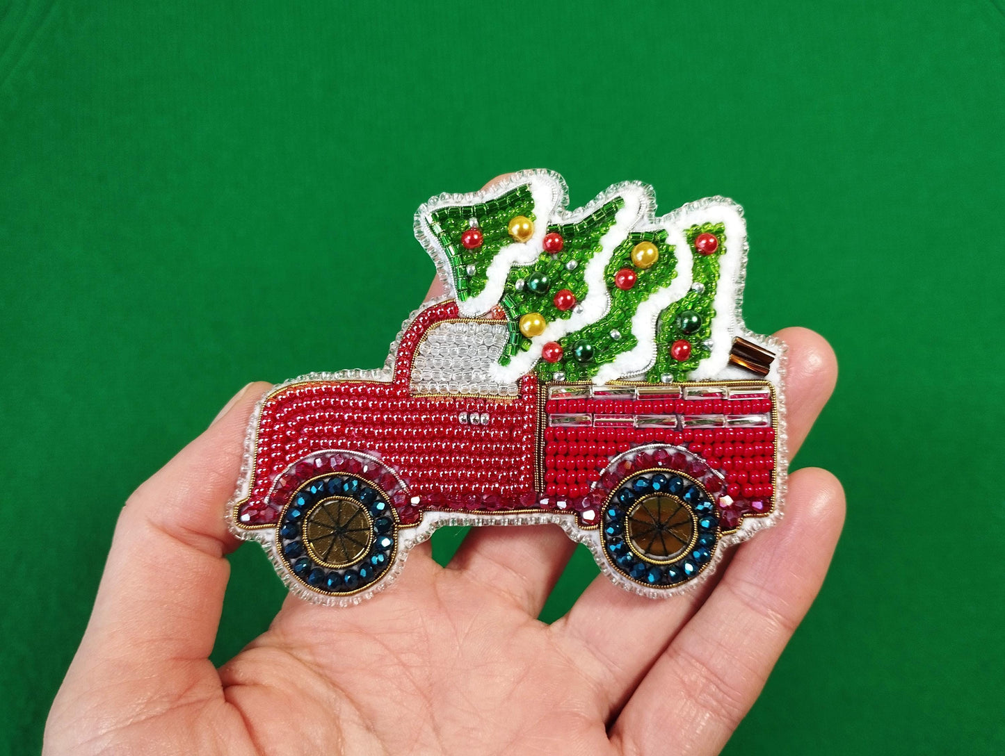 Christmas Truck - Readymade Beaded Brooch