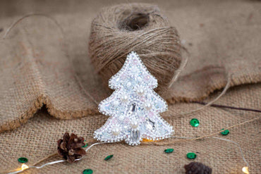 Christmas Tree - Readymade Beaded Brooch