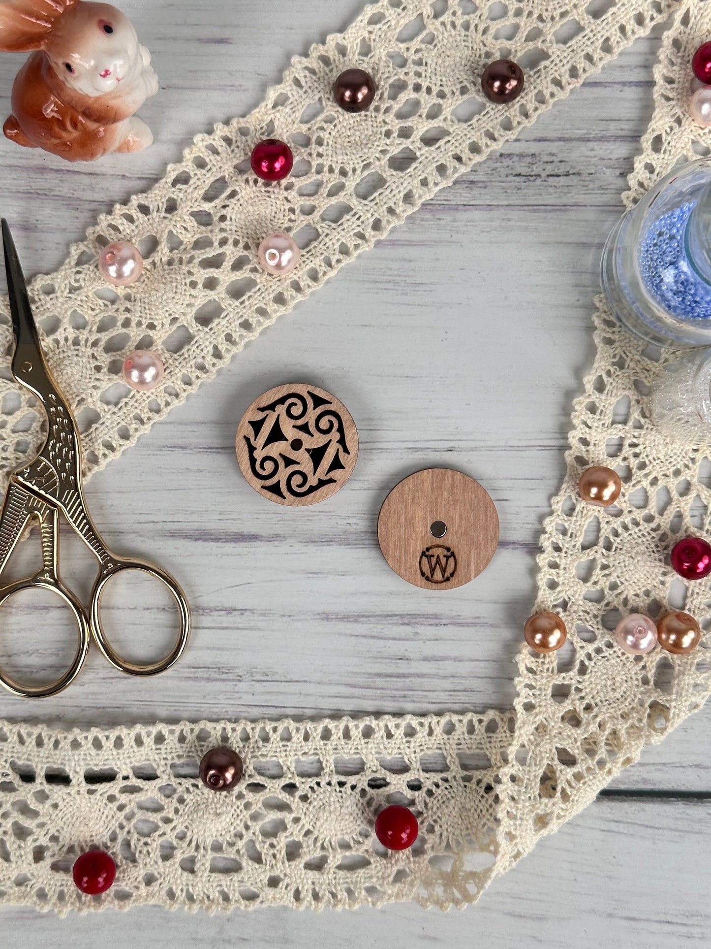 Magnetic Needle Holder