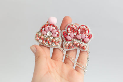 Winter Hat & Mittens - Readymade Beaded Brooch