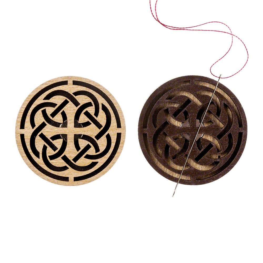 a picture of a wooden ornament and a picture of a wooden orname