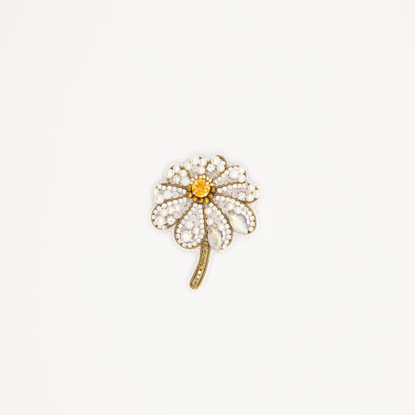 Chamomile Flower - Readymade Beaded Brooch
