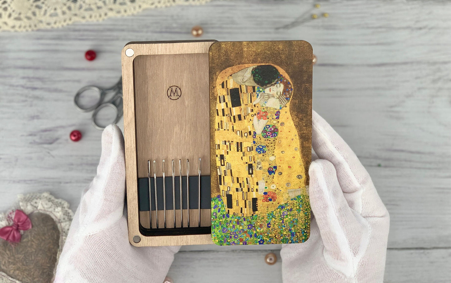 Wooden Needle Minder