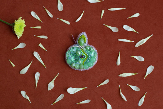 Apple - Readymade Beaded Brooch