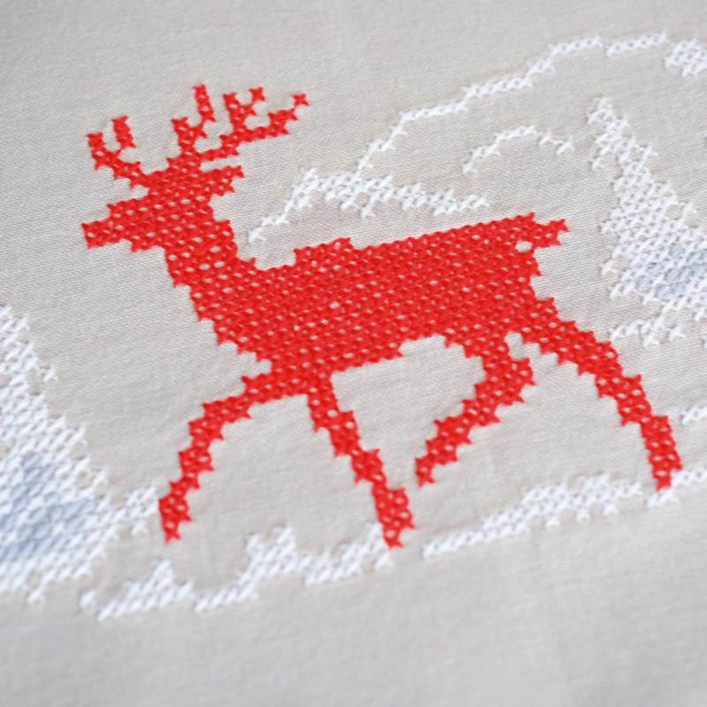 Red Reindeer Table Topper Cross stitch Embroidery DIY Kits