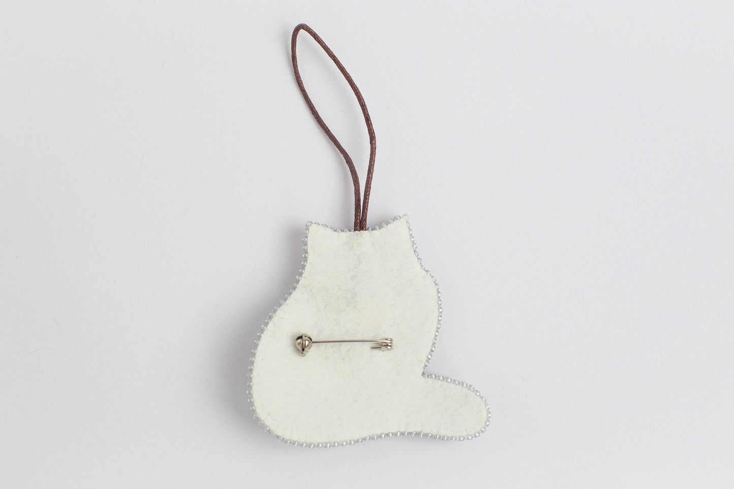 Cat - Readymade Beaded Brooch