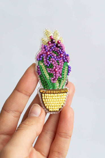 Hyacinth Flower - Readymade Beaded Brooch
