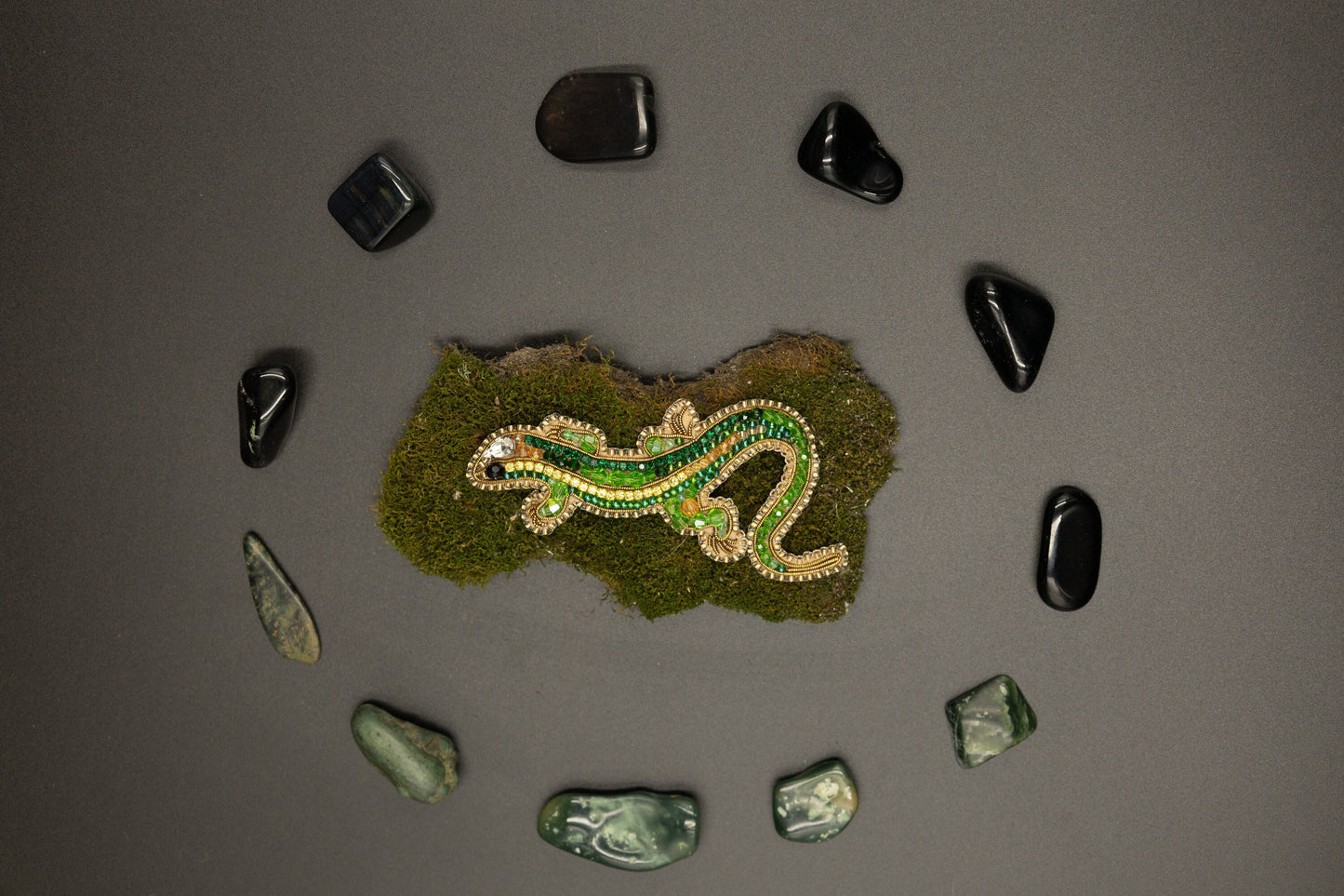 Green Lizard - Readymade Beaded Brooch