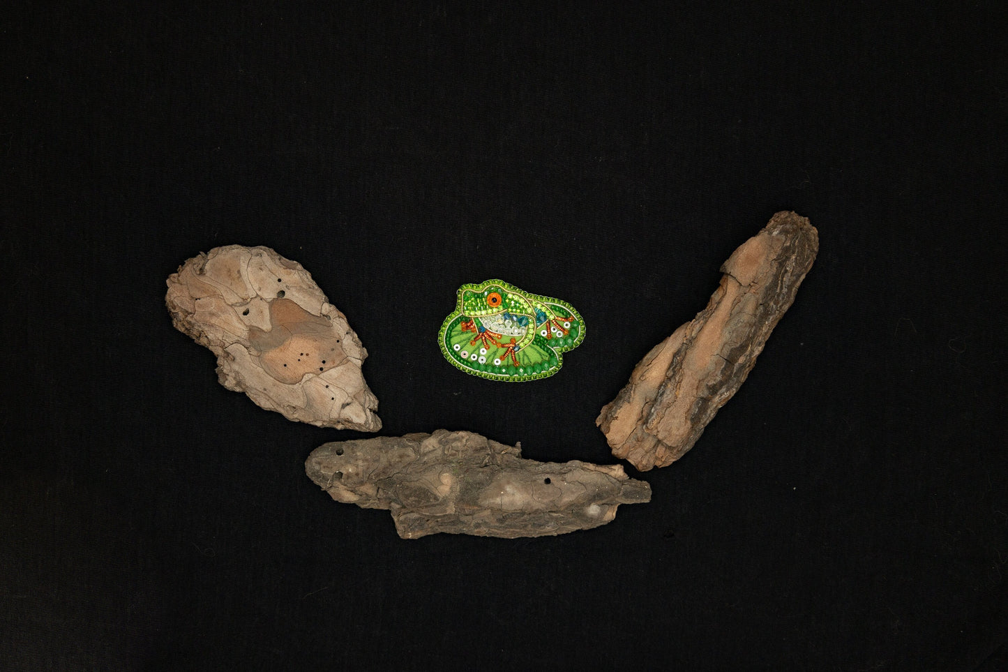 Frog - Readymade Beaded Brooch