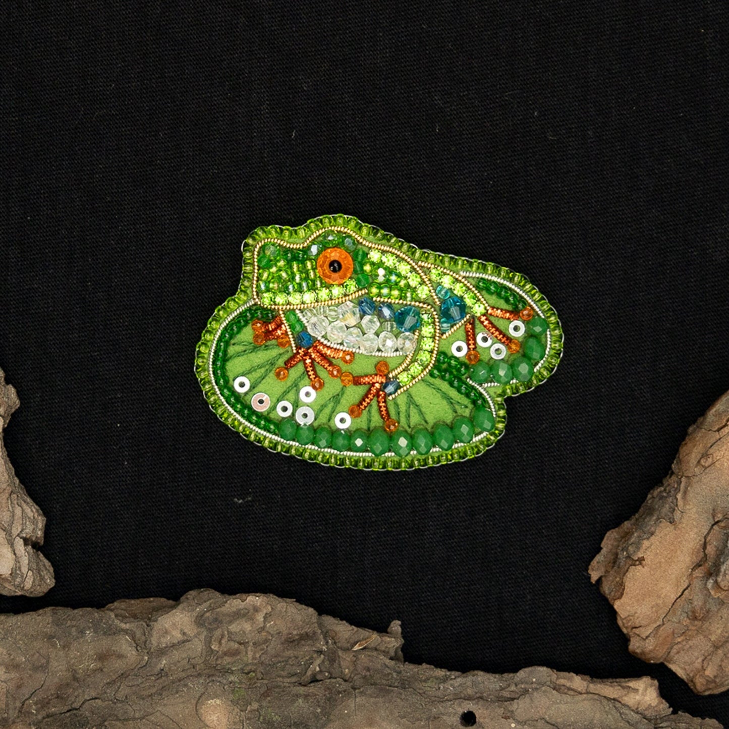 Frog - Readymade Beaded Brooch