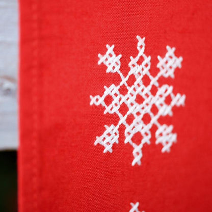 Christmas Table Runner DIY Embroidery Kit: Reindeer Pattern