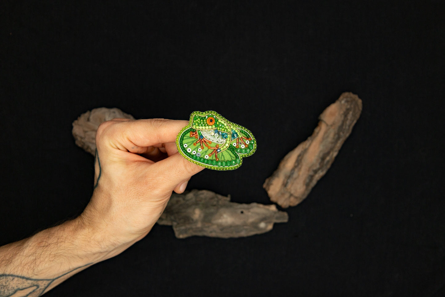 Frog - Readymade Beaded Brooch