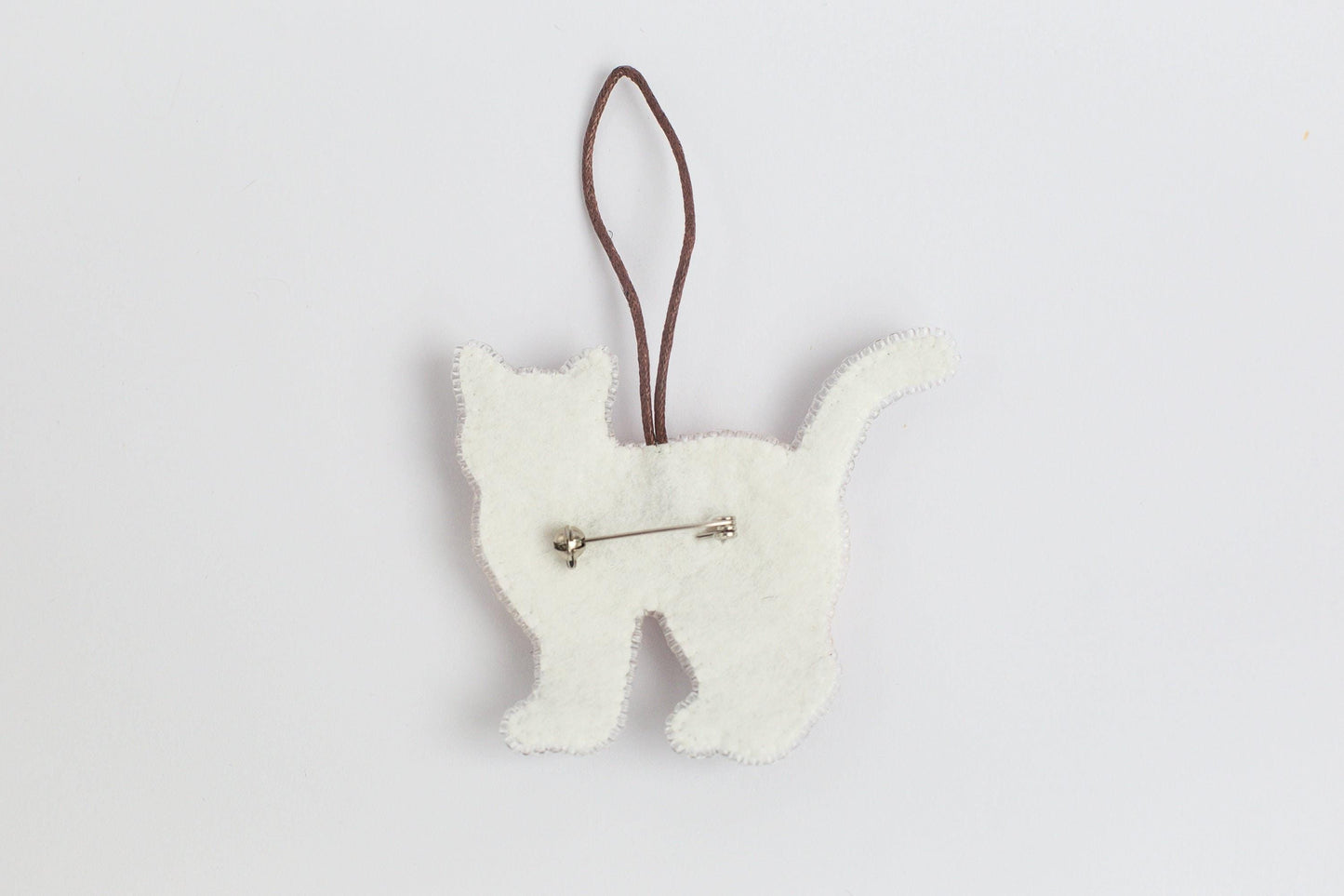 Siamese Cat - Readymade Beaded Brooch