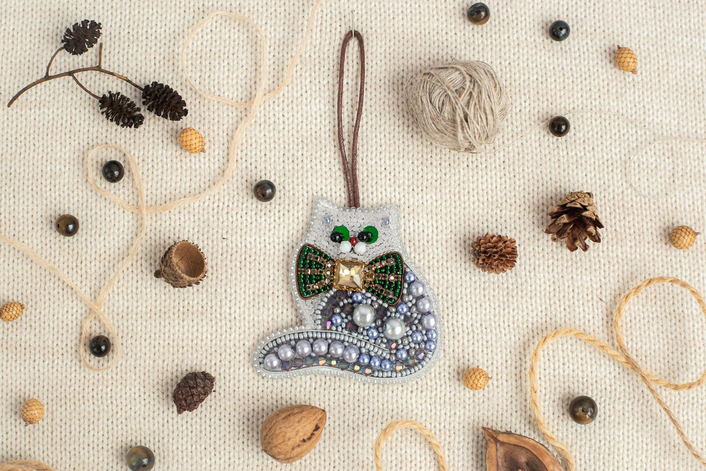 Cat - Readymade Beaded Brooch