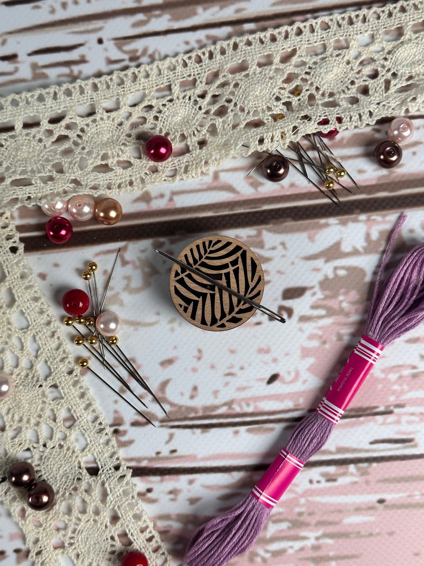 a close up of a piece of cloth with a tassel