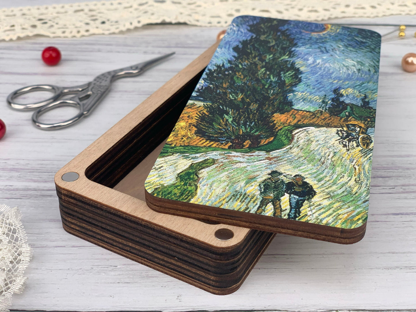 Wooden Needle Minder