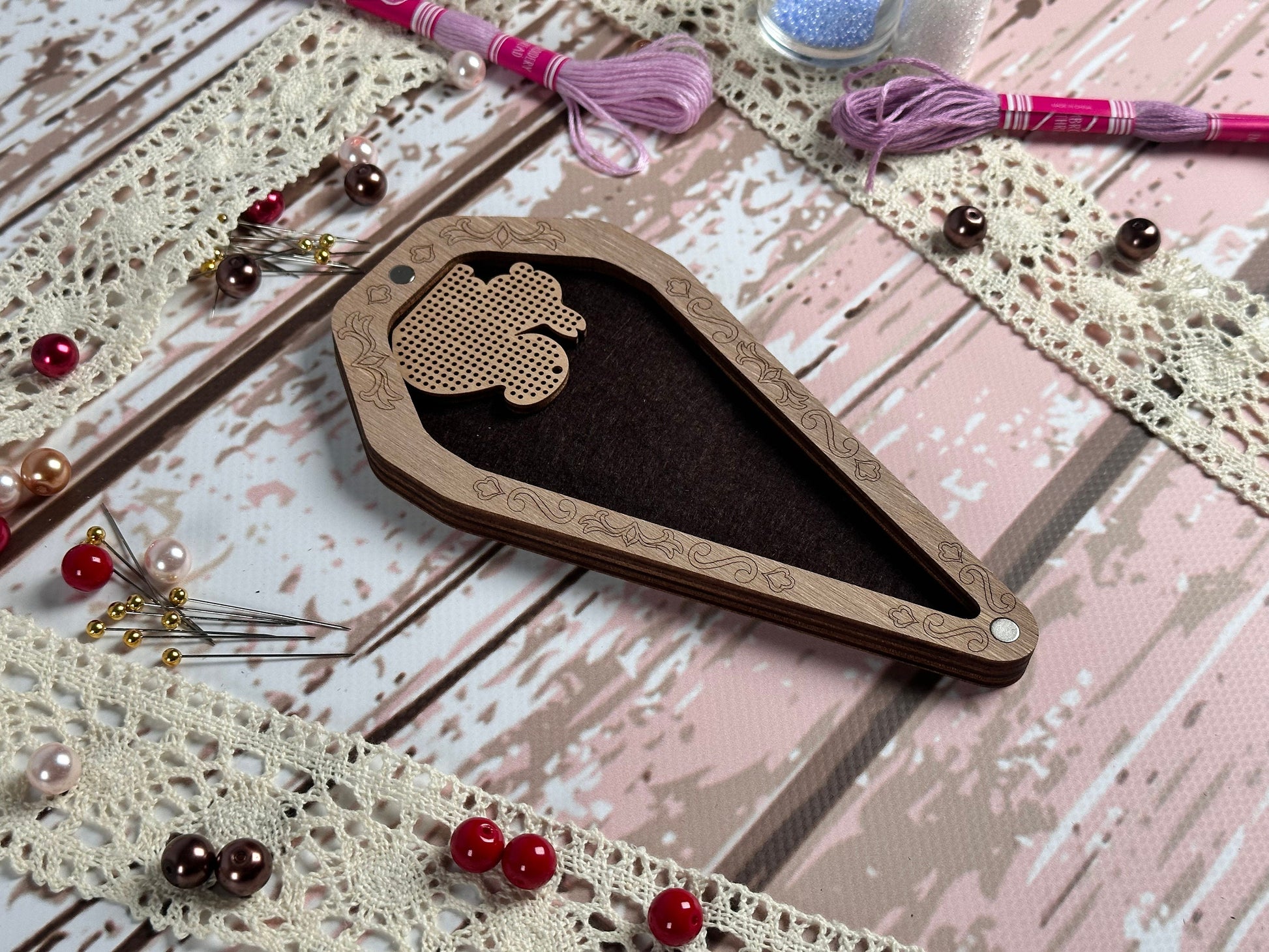 a picture of a piece of jewelry on a table