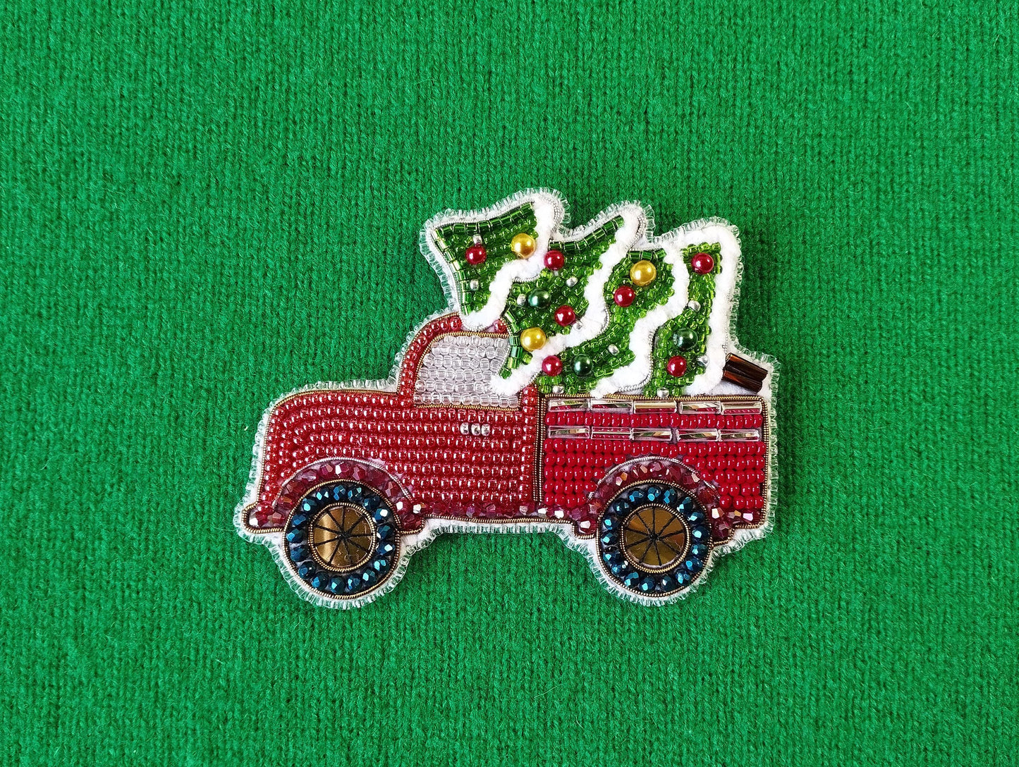 Christmas Truck - Readymade Beaded Brooch