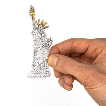 Bead Embroidery Kit Statue of Liberty. Seed Bead Brooch kit. DIY Craft kit. USA Beading kit. Needlework beading. Handmade Jewelry Making Kit