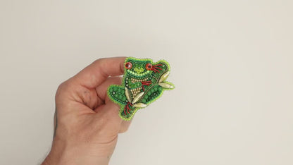 Bead Embroidery Kit Frog. Seed Bead Brooch kit. DIY Craft kit. Beading kit. Needlework beading. Handmade Jewelry Making Kit