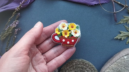 Primula Flower - Readymade Beaded Brooch